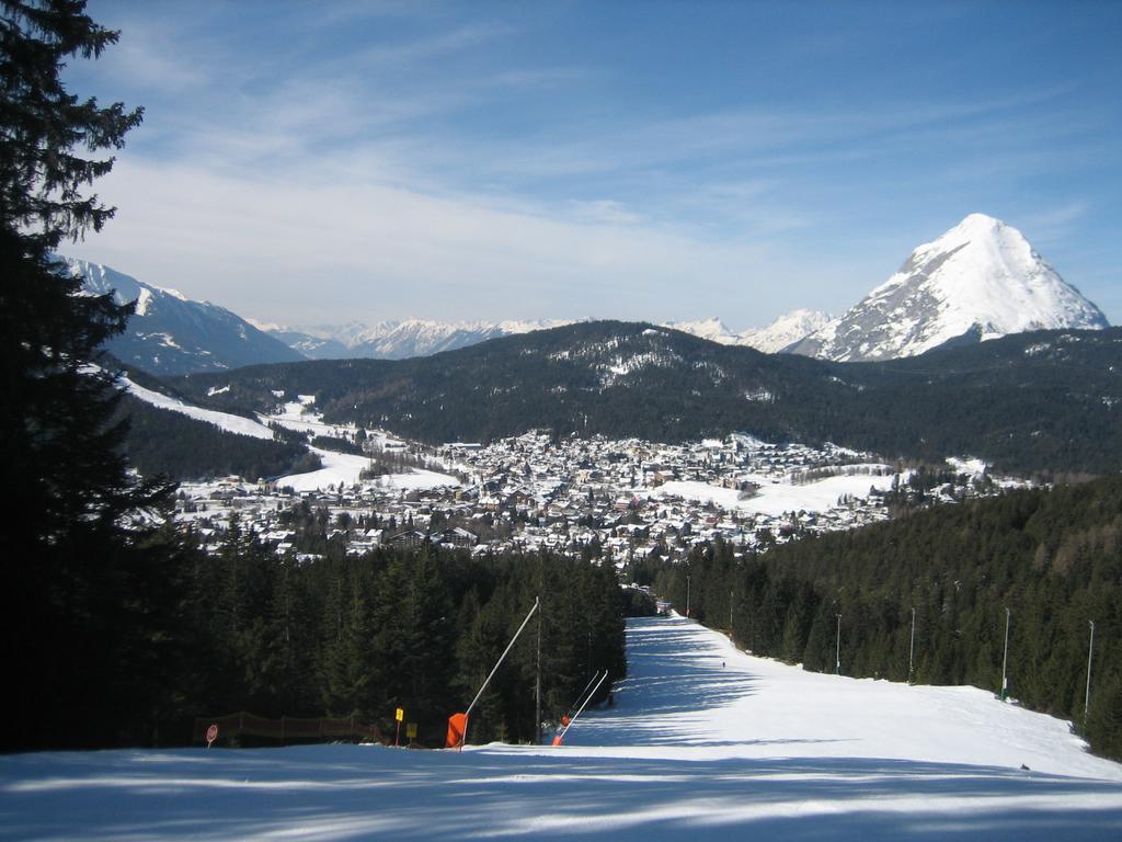 Landhaus Charlotte Am Geigenbuehel -Apartments Seefeld in Tirol Luaran gambar
