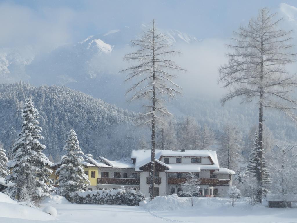 Landhaus Charlotte Am Geigenbuehel -Apartments Seefeld in Tirol Luaran gambar