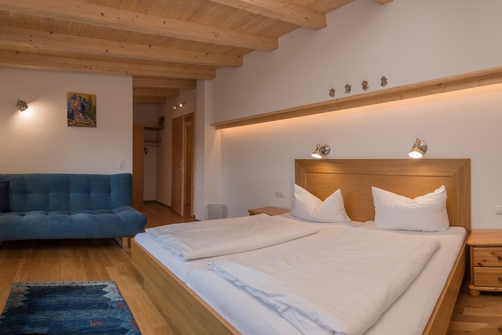 Landhaus Charlotte Am Geigenbuehel -Apartments Seefeld in Tirol Luaran gambar