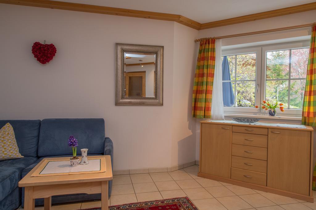 Landhaus Charlotte Am Geigenbuehel -Apartments Seefeld in Tirol Luaran gambar
