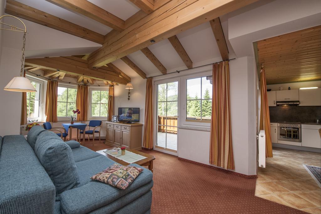 Landhaus Charlotte Am Geigenbuehel -Apartments Seefeld in Tirol Luaran gambar