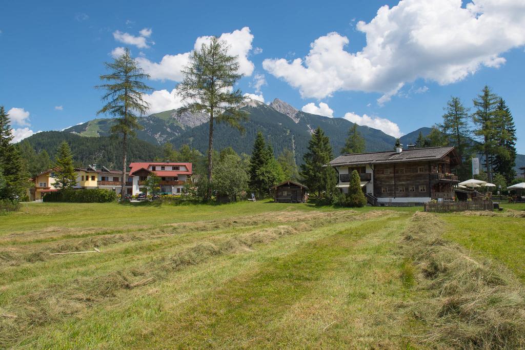 Landhaus Charlotte Am Geigenbuehel -Apartments Seefeld in Tirol Luaran gambar