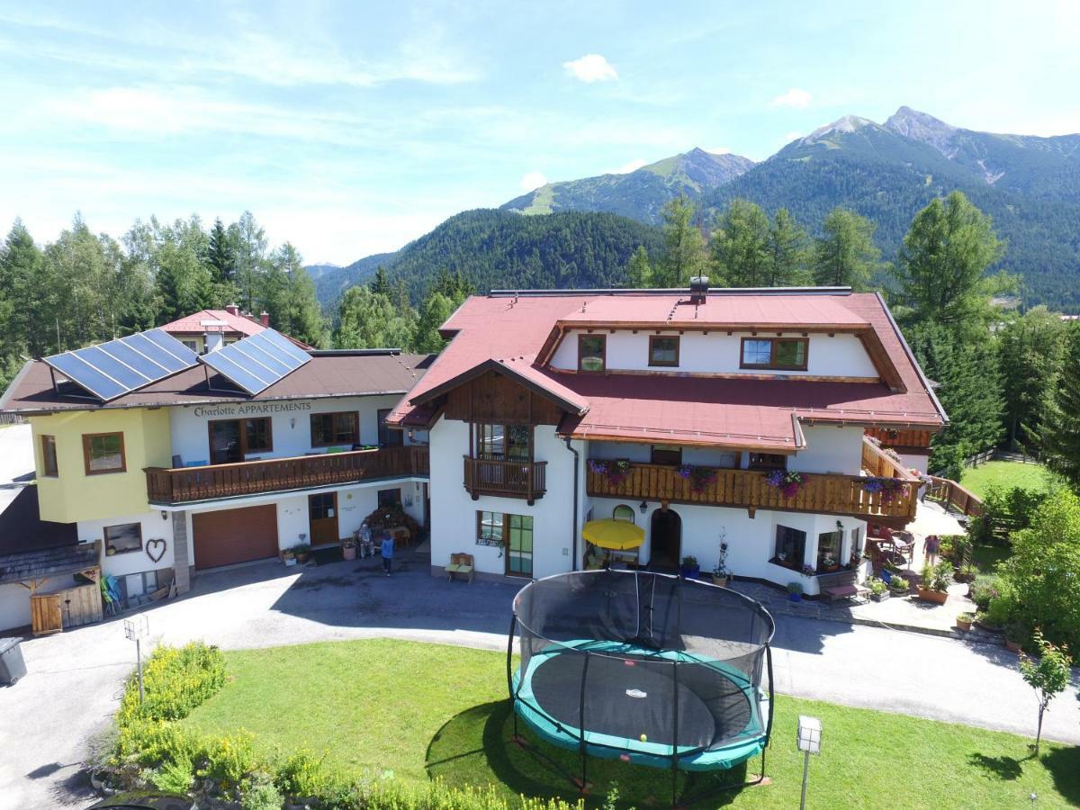 Landhaus Charlotte Am Geigenbuehel -Apartments Seefeld in Tirol Luaran gambar