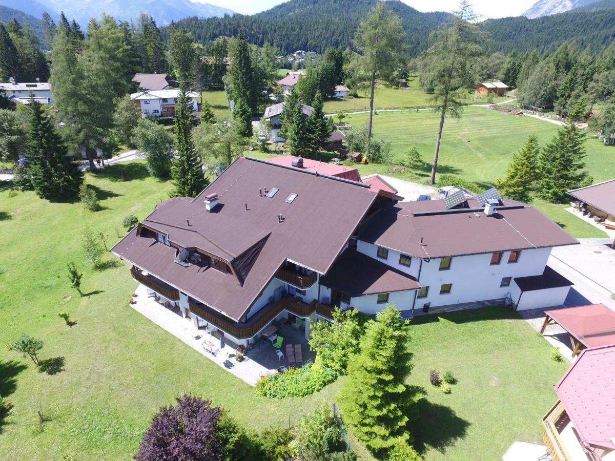 Landhaus Charlotte Am Geigenbuehel -Apartments Seefeld in Tirol Luaran gambar